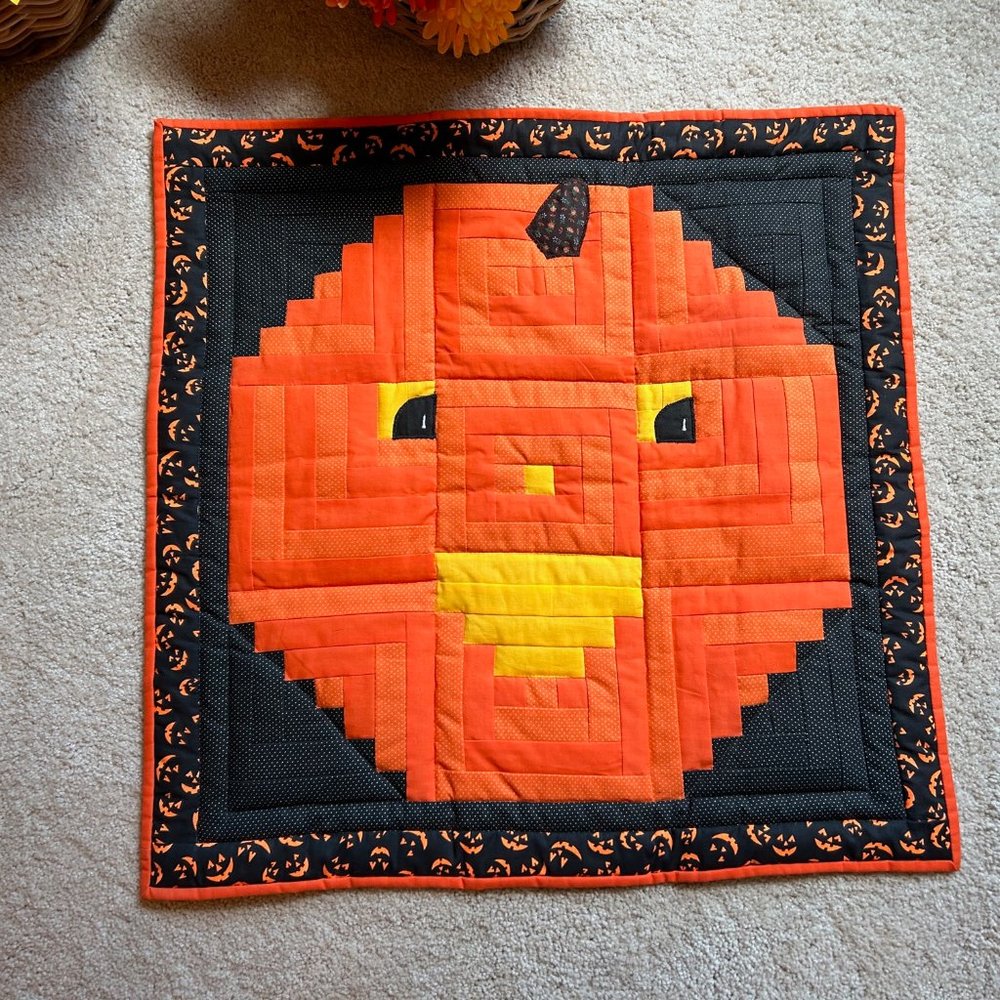 Patchwork Halloween Jack-O-Lantern Wall Hanging - Picture 6 of 15